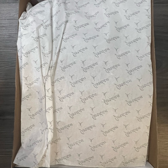 NWT NIKE AIR JORDAN 1 RETRO HIGH "ATMOSPHERE (W) - Picture 13 of 16